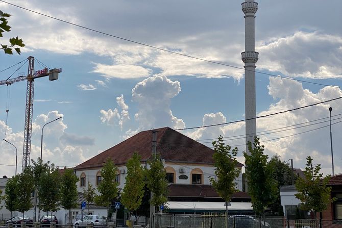 Podujeva Mosque Podujevo džamija