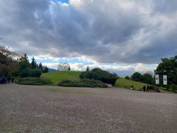 Kraljevske grobnice u Vergini