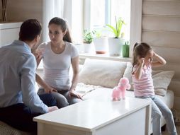 svađa, porodica, svađa roditelja, razvod, svađa u kući, dete razvedenih roditelja