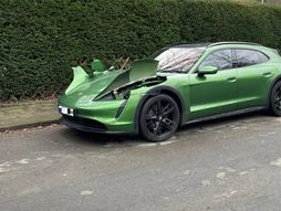 Porsche Taycana Sport Turismo