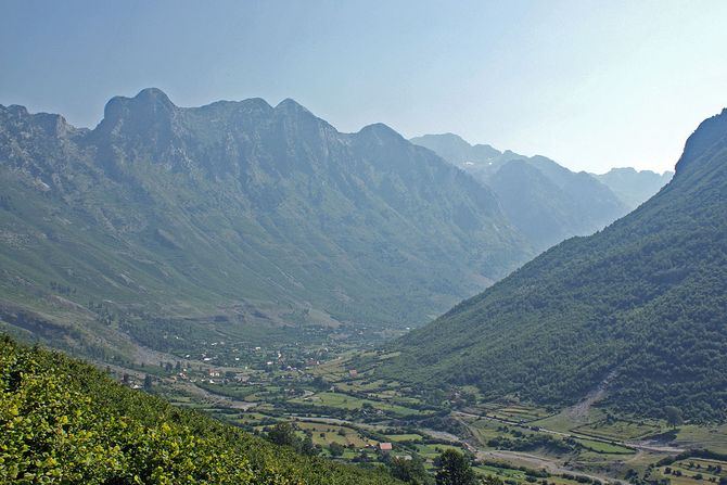 Boge, Albania