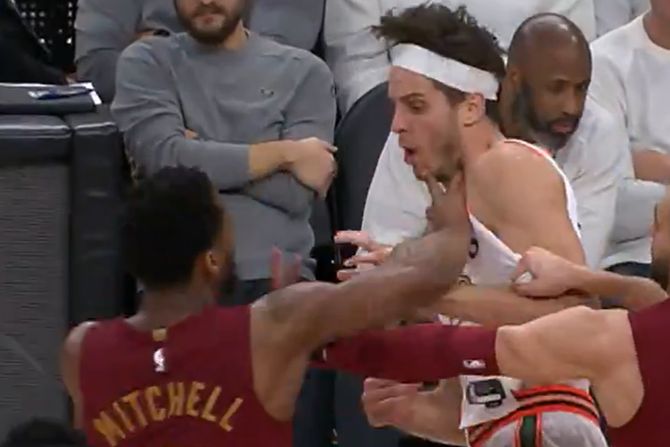 Donovan Mičel i Zek Kolins Donovan Mičel i Zek Kolins