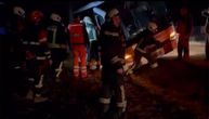 Pijani vozač ukrao autobus, pa sleteo u jarak u Hrvatskoj: Pogledajte kako su ga izvukli vatrogasci