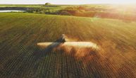 Zamenik premijera Italije pozdravio povlačenje zakona o pesticidima: "Živeli farmeri"