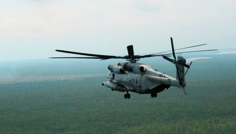 Helikopter CH-53E Super Stallion
