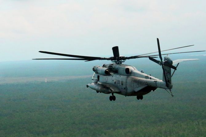 Helikopter CH-53E Super Stallion