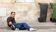 Prizor uznemirio Splićane: Pijan se bacao po ulici, prolaznici u čudu gledali