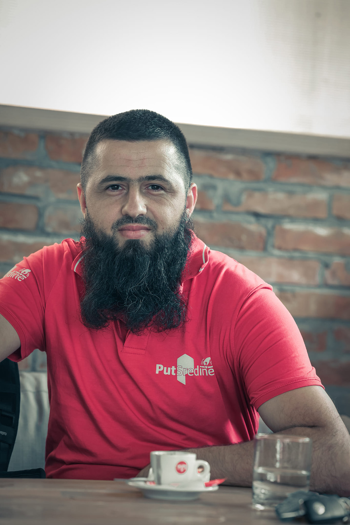 Sead iz Novog Pazara gradi kuću svom pravoslavnom komšiji Dobroslavu: "Da niko ne bude ni gladan ni bez doma"