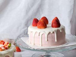 torta, torta sa jagodama, kapri torta, kapri