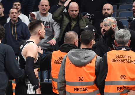Mateuš Ponitka, KK Partizan, Grobari Mateuš Ponitka, KK Partizan, Grobari