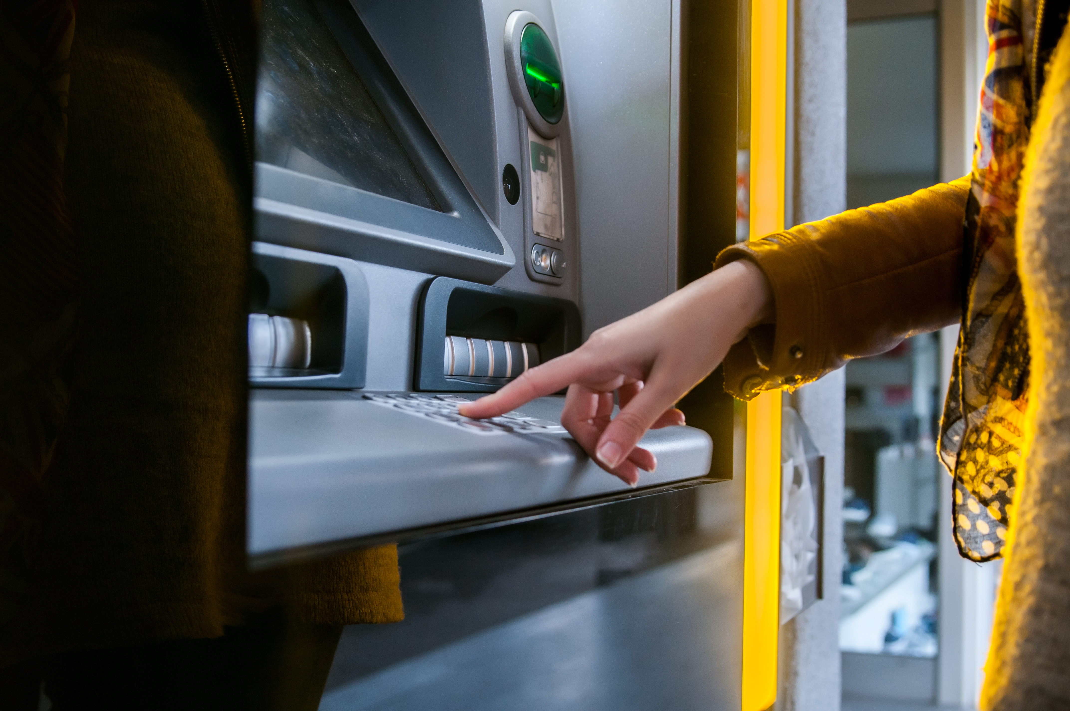 Vodite računa! Prevaranti koriste OVU metodu da opljačkaju korisnike bankomata
