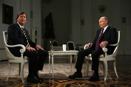 Vladimir Putin Taker Karlson intervju