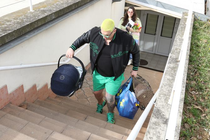 Kristijan Golubović beba i žena Kristijan Golubović beba i žena