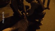 Filmsko hapšenje na Zvezdari: Vladimir "pao" u akciji vertikala, izveden sa lisicama na rukama i nogama