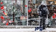Žena poginula dok je čistila sneg ispred kuće: Kamera snimila koban trenutak