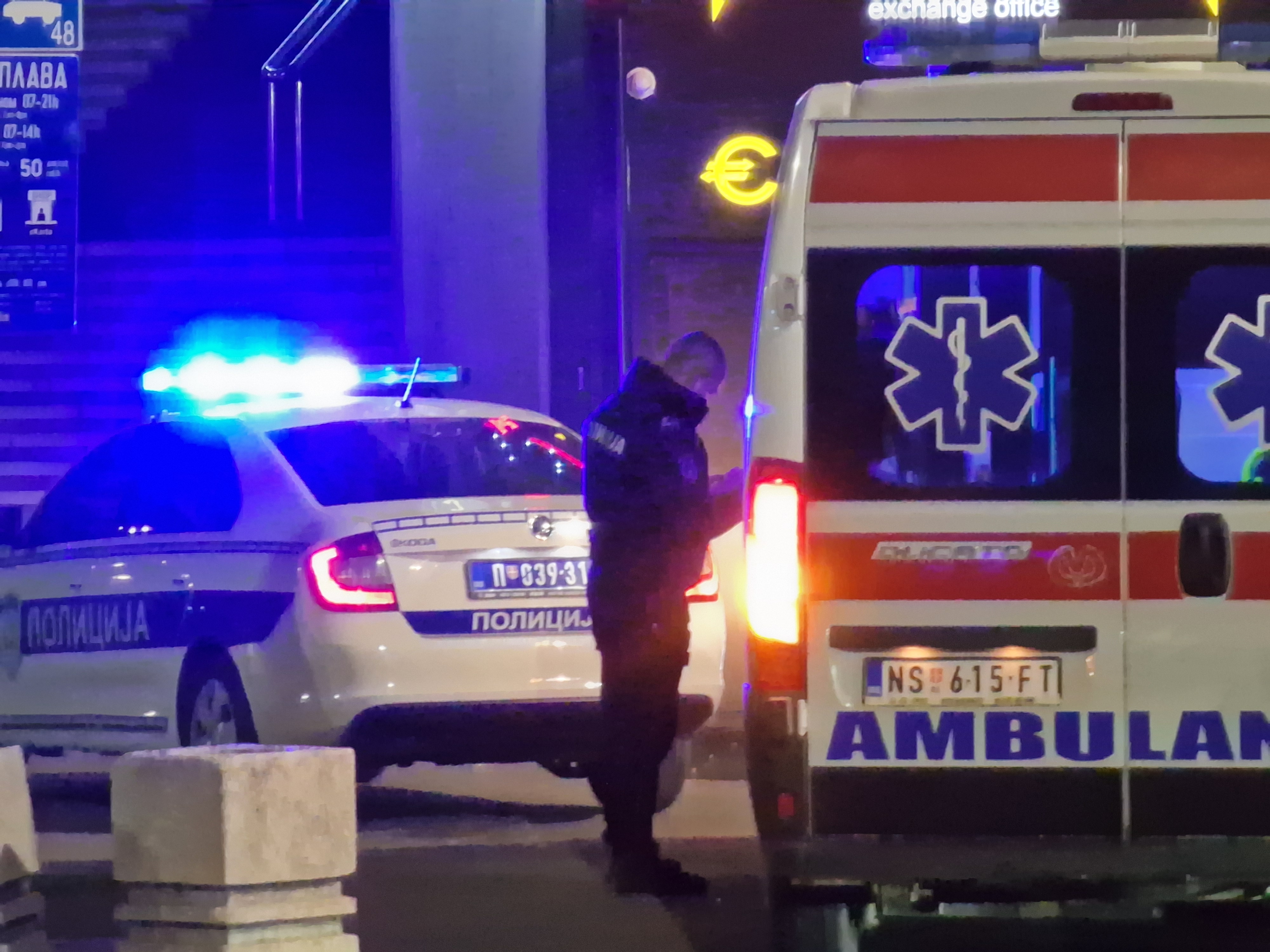 Muškarac povređen u udesu u Surčinu