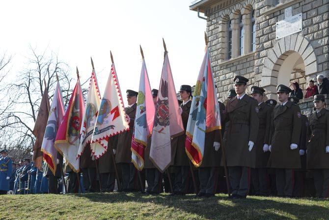 Učenici i kadeti vojnih škola obeležili Dan državnosti