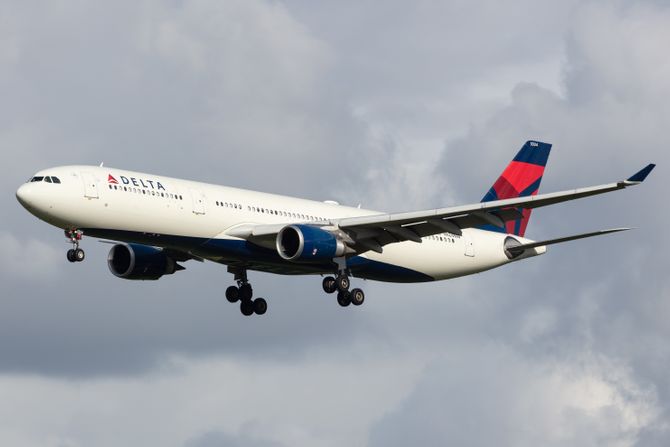 Delta Airlines Airbus A330-300 Delta Airlines Airbus A330-300