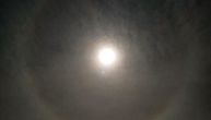 Prsten okružio Mesec! Večeras je na nebu čudna pojava: Evo o čemu je reč