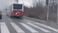 Dim kulja iz autobusa na liniji 59 na Banjici