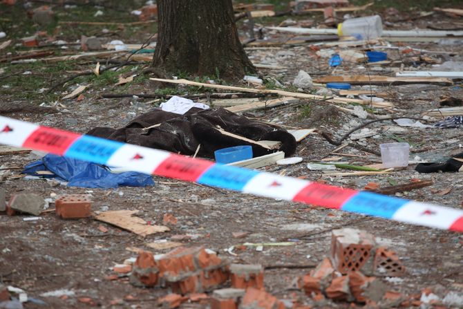 Eksplozija plinske boce u zgradi u Paraćinu Eksplozija plinske boce u zgradi u Paraćinu