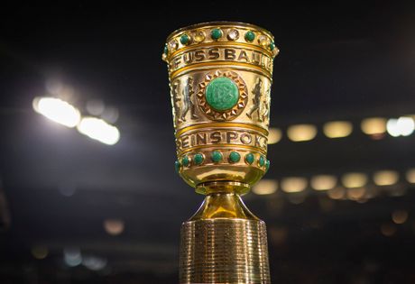 Bundesliga trofej, pehar
