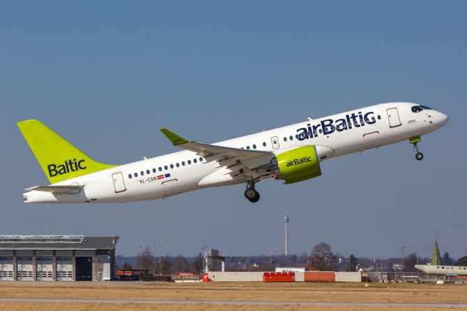 Air Baltic A220