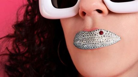 Šljokičava maska za herpes na usnama  Jewelled lips