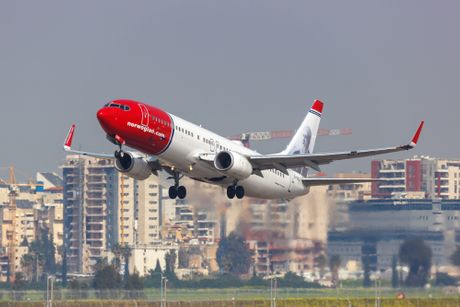 Norwegian Air AS Boeing 737 avioni