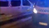 Jeziv snimak sa mesta nesreće u Železniku: Kombi potpuno zgužvan, muškarac teško povređen