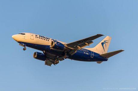 Blue Air B737
