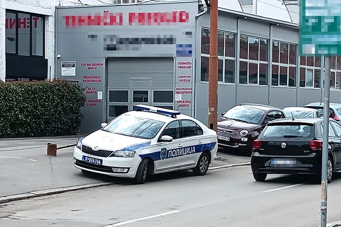 Policija u Dunavskoj i Dobračinoj, ubistvo Stefana Savića MMA