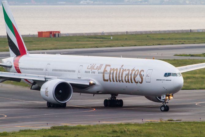 Emirates Boeing 777-300