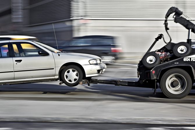 Šlep služba, automobil