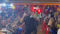 Kakva hit scena u Bangkoku: Srbin usnimio "ludilo" na ulicama, trešti Karleušin hit, ljudi u transu