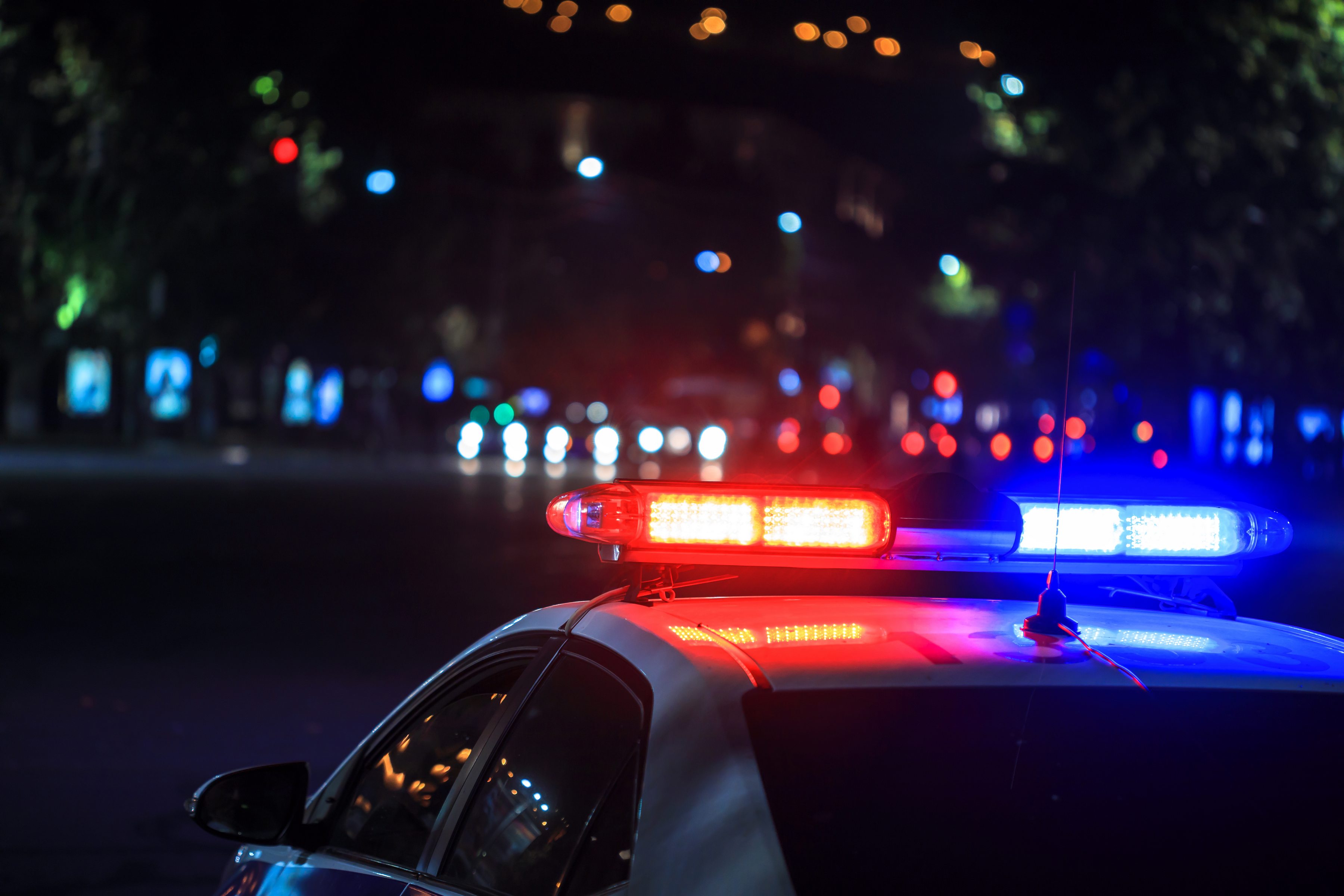 Policija i Hitna pomoć na licu mesta: U Ulici Ivana Milutinovića u Vrbasu sudar dva vozila, ima povređenih