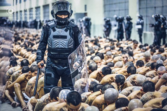 Super-zatvor CECOT, Salvador Super-zatvor CECOT, Salvador