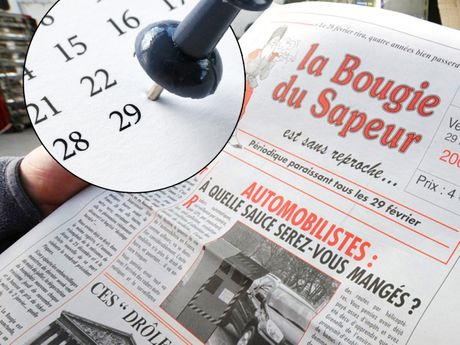 Četvorogodišnje novine satirični list Buži du Sapor La Bougie Du Sapeur
