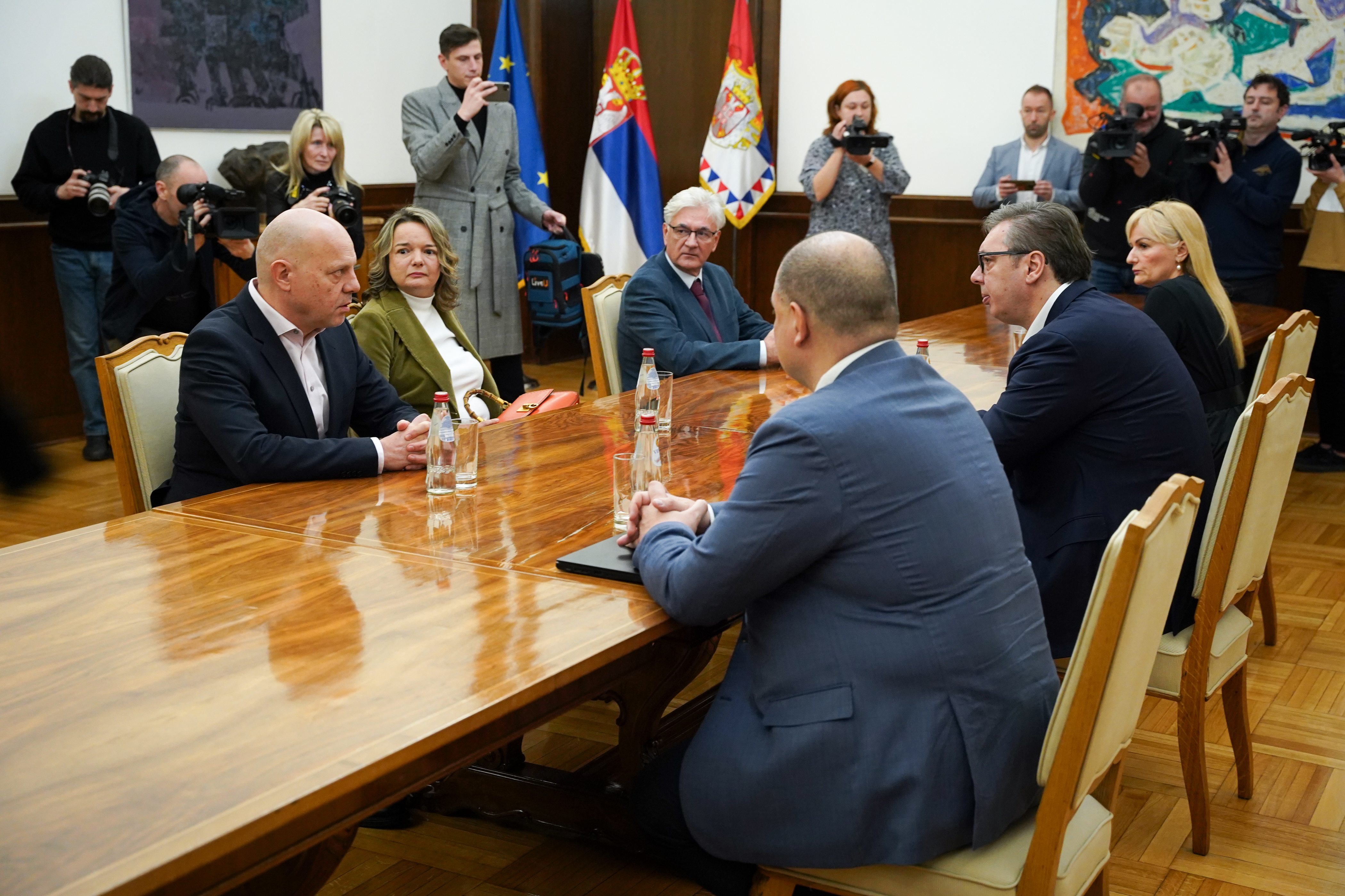 Vučić nastavlja konsultacije, sutra sa SPO i SRS