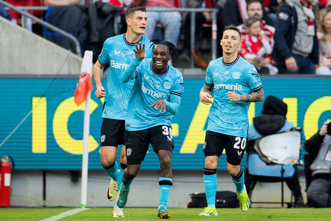 FK Bajer Leverkuzen FK Bajer Leverkuzen