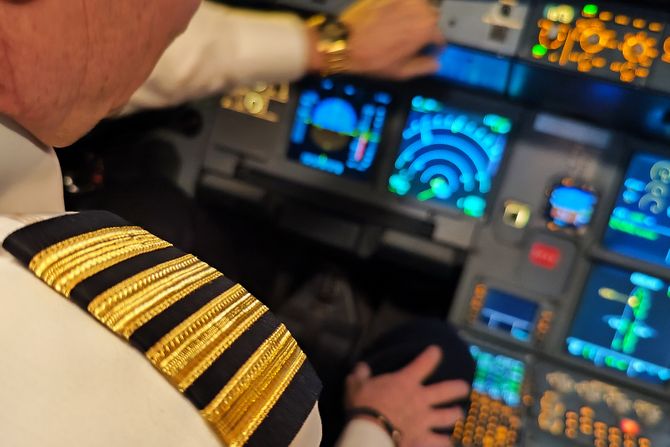 A320 cockpit