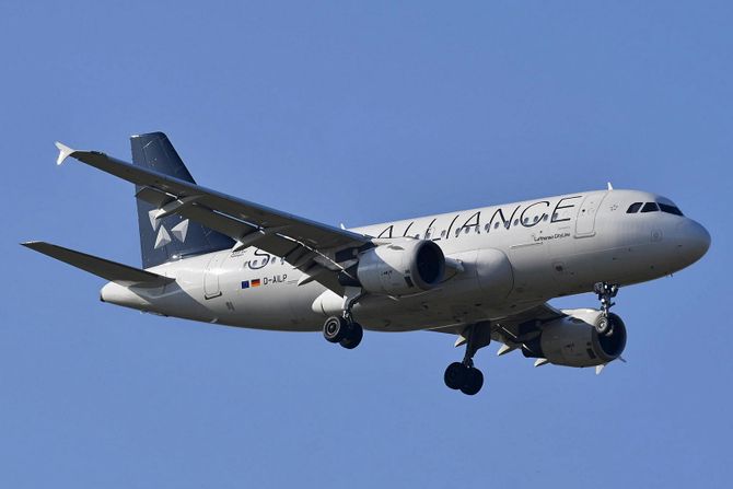 Lufthansa Star Alliance A319