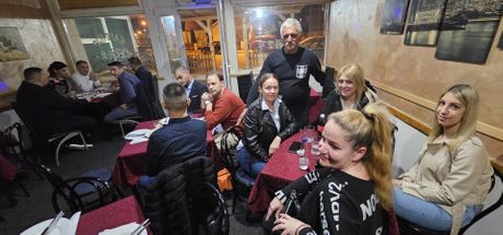 Selo Sovljak kod Uba,  moler Stanislav Tomić Cale slavi  rodjendan  Aleksandra Vučića