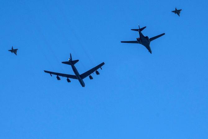 Američki strateški bombarderi nad Švedskom Američki strateški bombarderi nad Švedskom