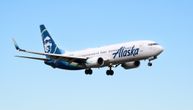 Ponovo problem na letu Alaska Airlinesa: Nije otpao panel ali se osetio čudan miris u kabini