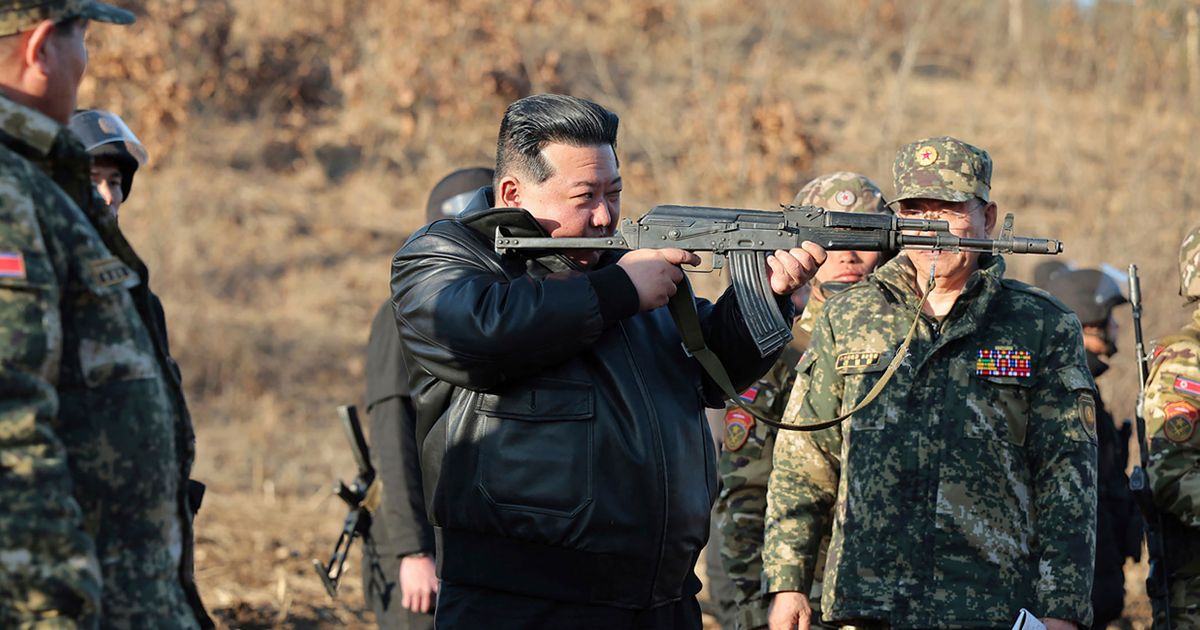 Kim Džon Un prisustvovao vojnim vežbama Korejske narodne armije - Vesti - Telegraf.rs