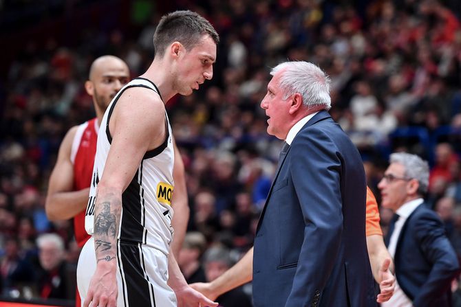 KK Armani - KK Partizan KK Armani - KK Partizan