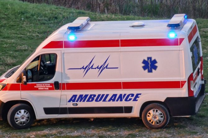 Temerinski most, Novi sad, policija, samoubistvo ambulantna kola hitna pomoć