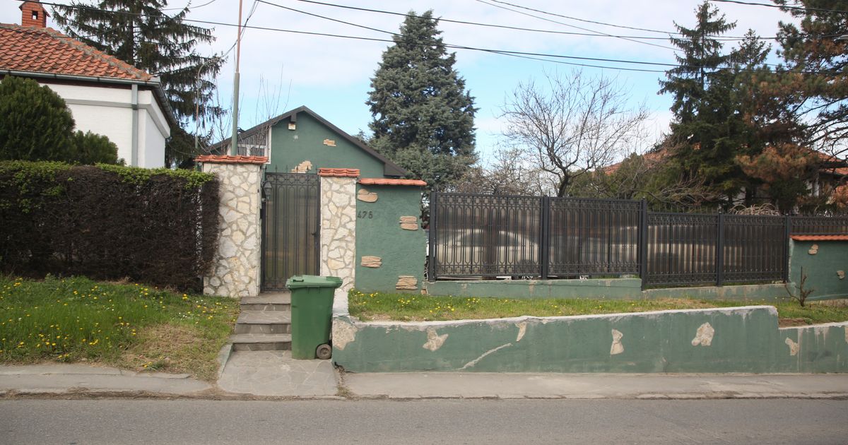 Ovo je kuća u kojoj je živeo Lane Gutović: Ćerka tvrdi da je prevarena za nasledstvo, evo šta su komšije rekle