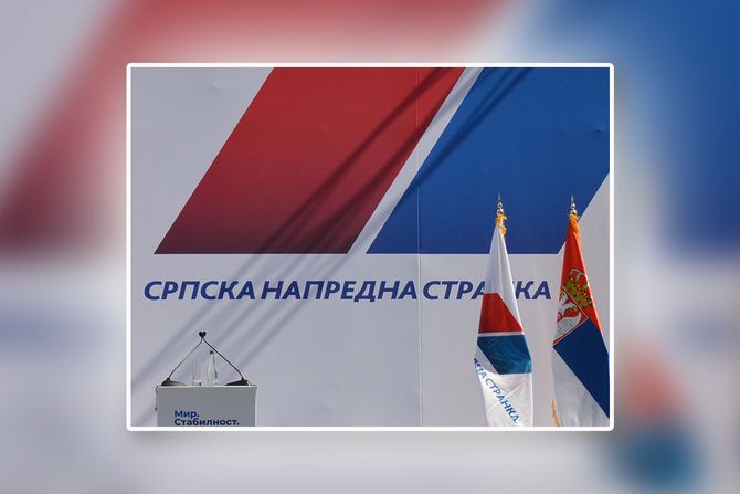 SNS Srpska napredna stranka prazna govornica